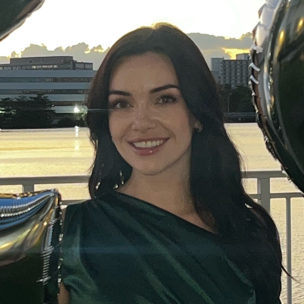 Meet your Posher, Raychel